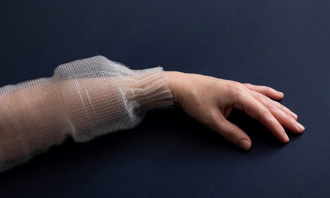 Sợi vải kỹ thuật số của MIT được may thành ống tay áo.
