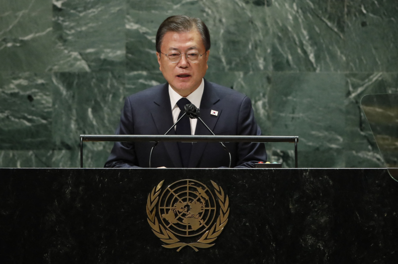 Tổng thống Hàn Quốc Moon Jae-in phát biểu tại kỳ họp thường niên của Đại Hội đồng Liên Hiệp Quốc ngày 21.9 /// AFP