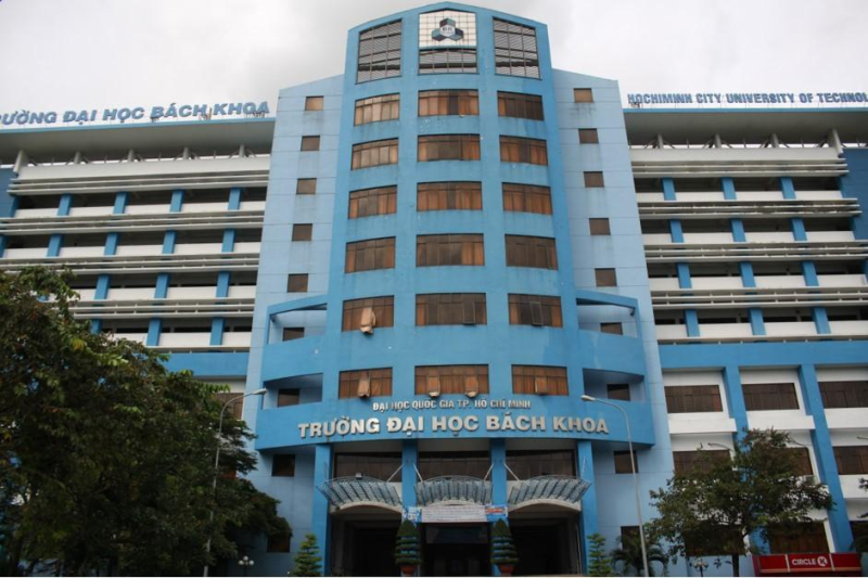 Trường ĐH đầu tiên tại TP.HCM cho sinh viên đăng ký đến trường học tập trung - ảnh 1