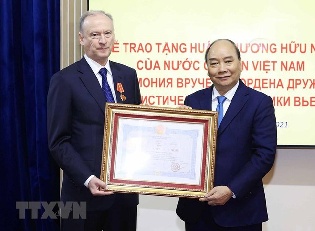 Chủ tịch nước trao huân chương cho lãnh đạo quân đội, an ninh Liên bang Nga ảnh 5