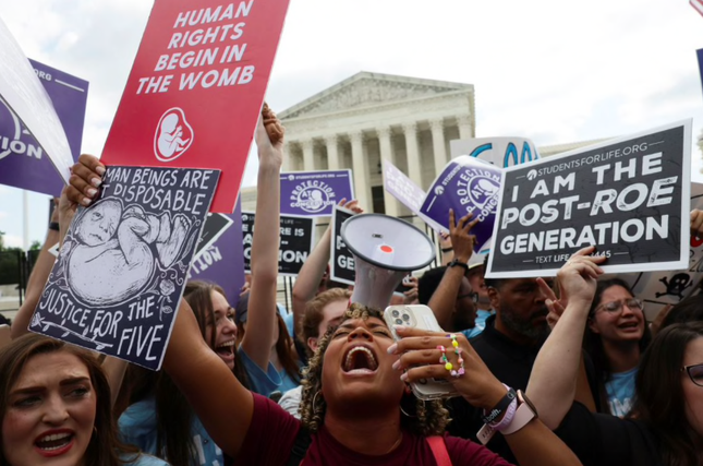 Lãnh đạo nhiều nước sốc vì Toà án tối cao Mỹ cấm phá thai ảnh 1