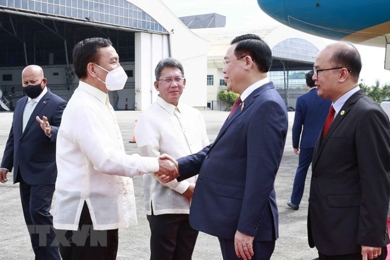 Chủ tịch Quốc hội bắt đầu chuyến thăm chính thức Cộng hòa Philippines ảnh 3