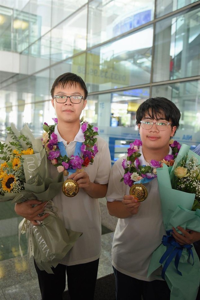 Năm 2022, học sinh Việt Nam thắng lớn trong các kỳ thi Olympic quốc tế ảnh 2