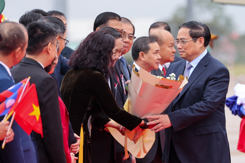 Thủ tướng Phạm Minh Chính tới Viêng Chăn, bắt đầu chuyến thăm chính thức Lào - ảnh 4