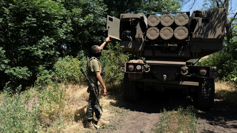 Ukraine - bãi thử vũ khí của phương Tây - ảnh 1