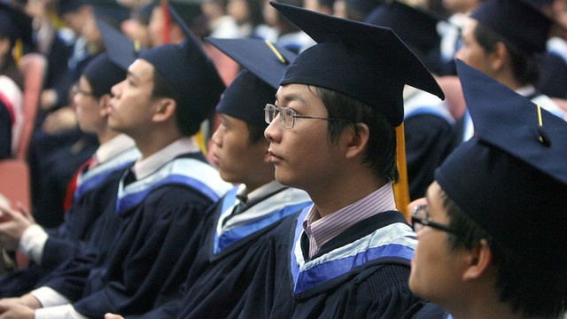 Trên 70% sinh viên tốt nghiệp hài lòng thì mới đạt chuẩn cơ sở giáo dục ĐH - Ảnh 1.