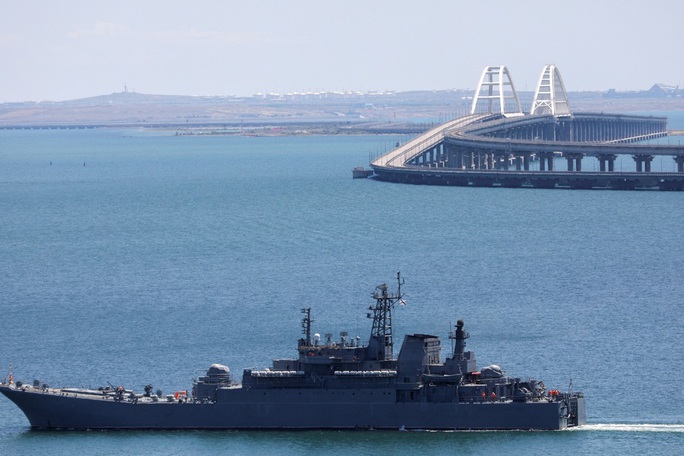 Crimea rung chuyển, Ukraine thành công tấn công sở chỉ huy Hạm đội Biển Đen? - Ảnh 1.