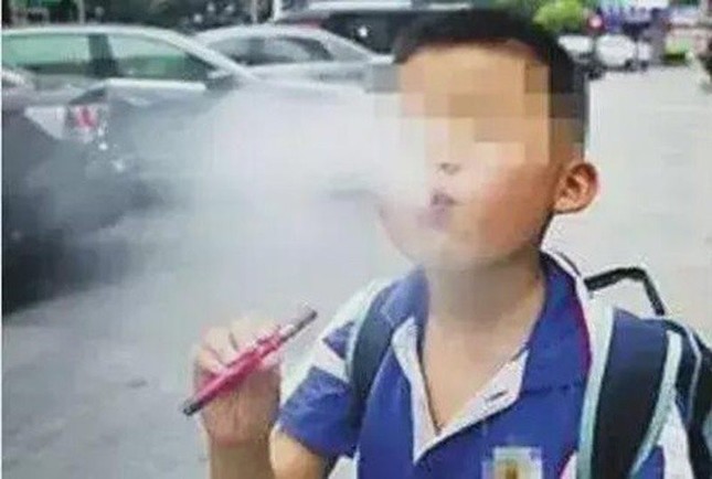 Gia tăng tình trạng học sinh sử dụng thuốc lá điện tử, thuốc lá nung nóng ảnh 1